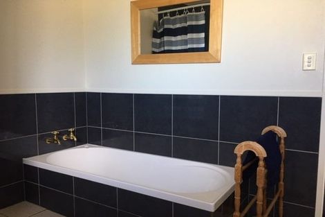 Photo of property in 14 Dalziel Road, Halfway Bush, Dunedin, 9010