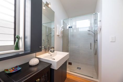 Photo of property in 90a Beach Road, Castor Bay, Auckland, 0620