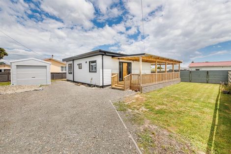 Photo of property in 6 Collins Crescent, Feilding, 4702