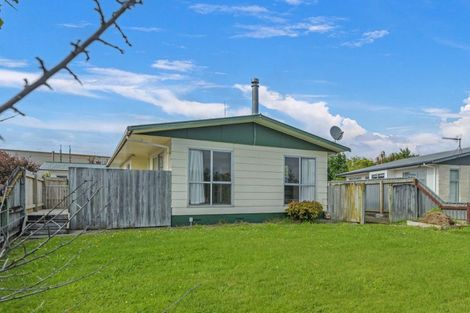 Photo of property in 40 Geraldine Crescent, Cloverlea, Palmerston North, 4412