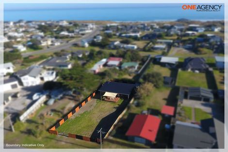 Photo of property in 6 Dustin Street, Foxton Beach, Foxton, 4815