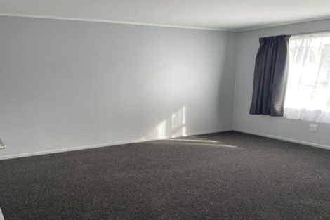 Photo of property in 1 West Harbour Drive, West Harbour, Auckland, 0618