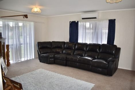 Photo of property in 12 Renata Road, Otaki, 5512