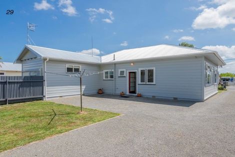Photo of property in 27 Duke Street, Levin, 5510
