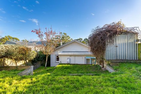 Photo of property in 27 Marine Parade, Macandrew Bay, Dunedin, 9014