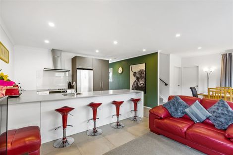 Photo of property in 22 Samuel Cassidy Avenue, Swanson, Auckland, 0614