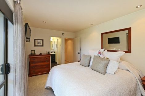 Photo of property in 21 Delhi Road, Hospital Hill, Napier, 4110