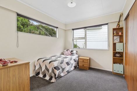 Photo of property in 13 Fyvie Avenue, Tawa, Wellington, 5028