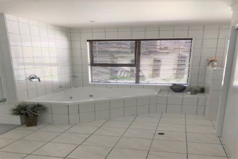 Photo of property in 3 Oak Avenue, Paremata, Porirua, 5024