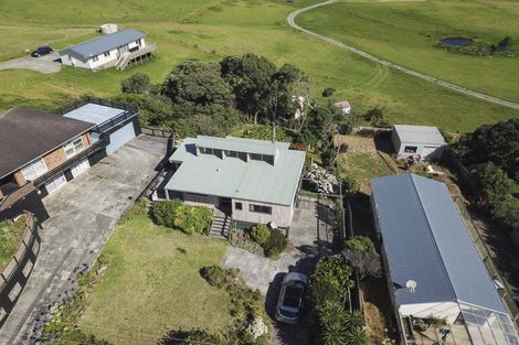 Photo of property in 11 Ripiro Drive, Baylys Beach, Dargaville, 0377