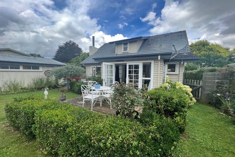 Photo of property in 34 Queen Street, Dannevirke, 4930