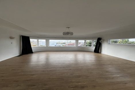 Photo of property in 11 Otahuri Crescent, Greenlane, Auckland, 1051