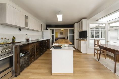 Photo of property in 50 Roberts Road, Te Atatu South, Auckland, 0610