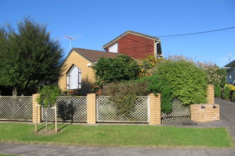 Photo of property in 7b Covil Avenue, Te Atatu South, Auckland, 0610