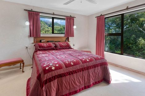 Photo of property in 65 Kamahi Street, Stokes Valley, Lower Hutt, 5019