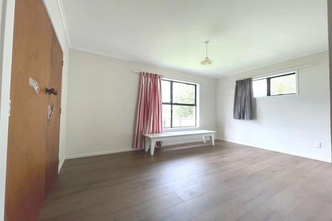 Photo of property in 122 Triangle Road, Massey, Auckland, 0614