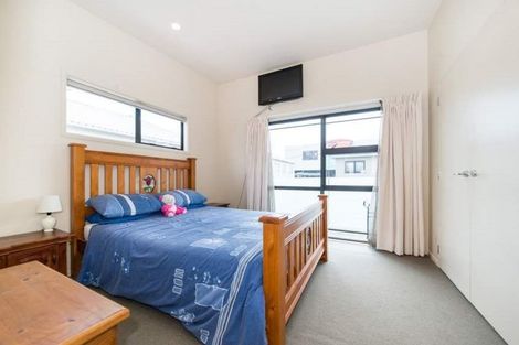 Photo of property in 111h Church Street, Onehunga, Auckland, 1061