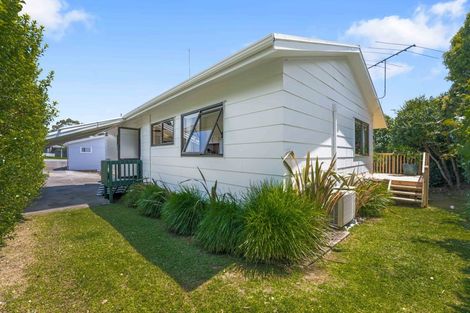 Photo of property in 1/57 Seaview Road, Glenfield, Auckland, 0629