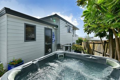 Photo of property in 1a Beach Road, Manly, Whangaparaoa, 0930