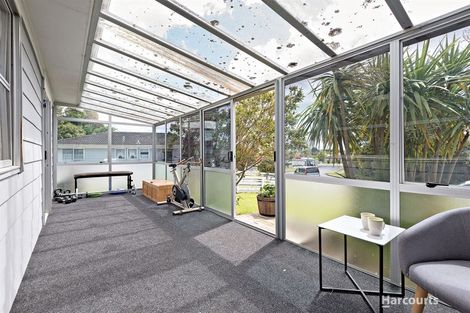 Photo of property in 13 Leatham Crescent, Opaheke, Papakura, 2113