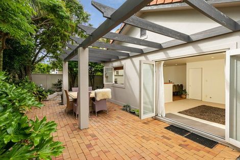 Photo of property in 2/2 Evan Street, Belmont, Auckland, 0622