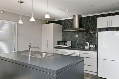 Photo of property in 132 Richmond Avenue, Richmond Heights, Taupo, 3330