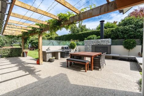 Photo of property in 2 Railway Lane, Outram, 9019