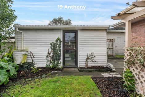 Photo of property in 21 Anthony Grove, Paraparaumu Beach, Paraparaumu, 5032