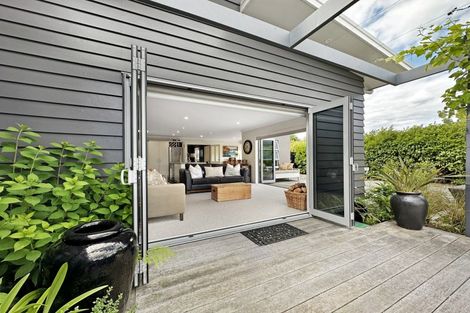 Photo of property in 123 Lisland Drive, Kinloch, Taupo, 3377