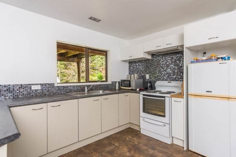 Photo of property in 204 Forest Hill Road, Waiatarua, Auckland, 0612