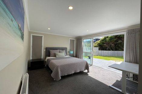 Photo of property in 18 Banks Boulevard, Whitby, Porirua, 5024