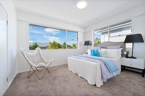 Photo of property in 14b Waimumu Road, Massey, Auckland, 0614