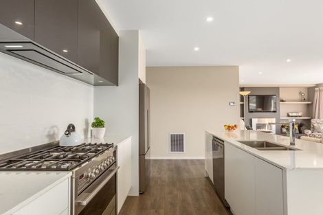 Photo of property in 20 Waitaria Terrace, Aotea, Porirua, 5024