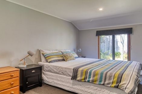 Photo of property in 2 Ritchie Place, Havelock North, 4130