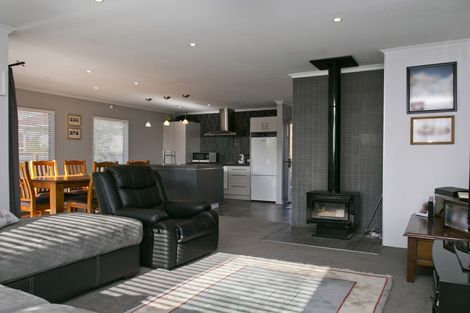 Photo of property in 132 Richmond Avenue, Richmond Heights, Taupo, 3330