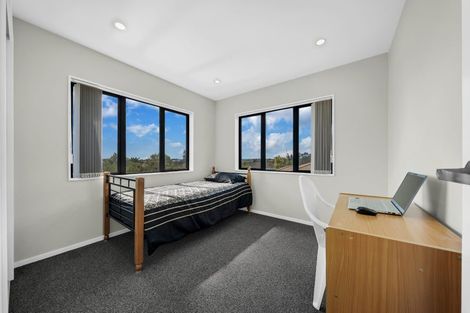 Photo of property in 12 Nandi Lane, Ranui, Auckland, 0612