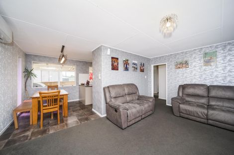 Photo of property in 28 Branigan Parade, Kelvin Grove, Palmerston North, 4414