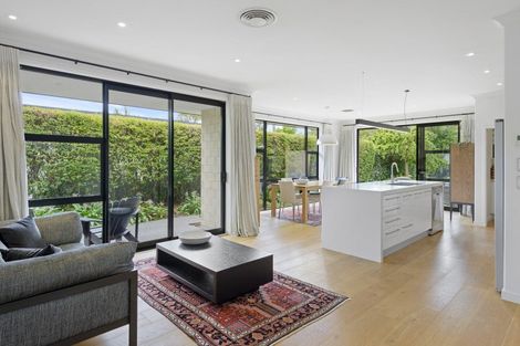 Photo of property in 9 Bowenvale Avenue, Cashmere, Christchurch, 8022