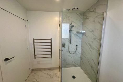 Photo of property in 8/170 Don Buck Road, Massey, Auckland, 0614