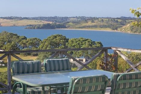 Photo of property in 193 Wade River Road, Wade Heads, Whangaparaoa, 0932