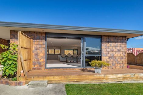 Photo of property in 9a Trafalgar Street, Levin, 5510