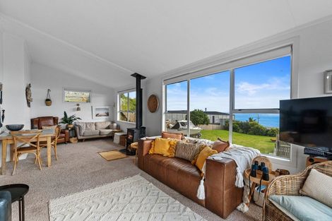 Photo of property in 8 Wainamu Road, Raglan, 3297