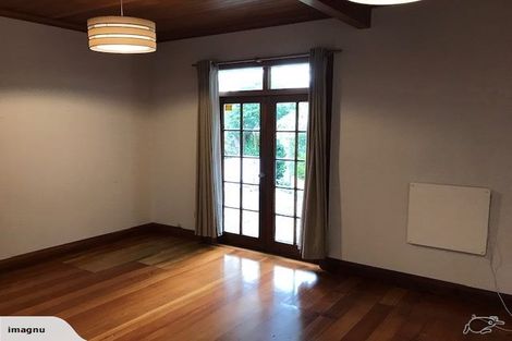 Photo of property in 11 Highbury Crescent, Highbury, Wellington, 6012