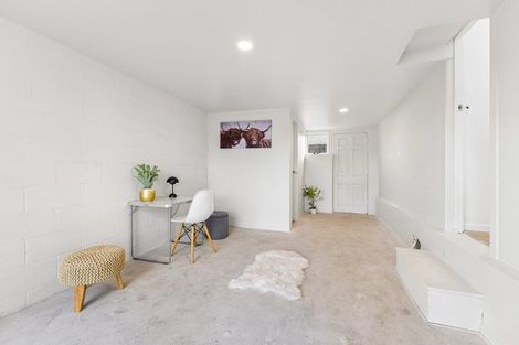 Photo of property in 1/22 Gibbons Road, Weymouth, Auckland, 2103