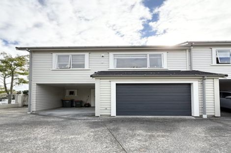 Photo of property in 1/86 Fernhill Way, Oteha, Auckland, 0632
