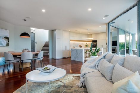 Photo of property in 3a Kowhai Road, Mairangi Bay, Auckland, 0630