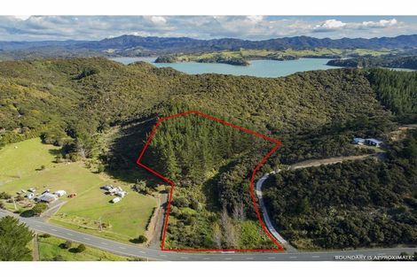 Photo of property in 654 Whangaruru Road North, Whangaruru, Russell, 0184