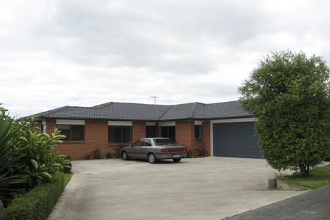 Photo of property in 48 Puriri Road, Pukekohe, 2120