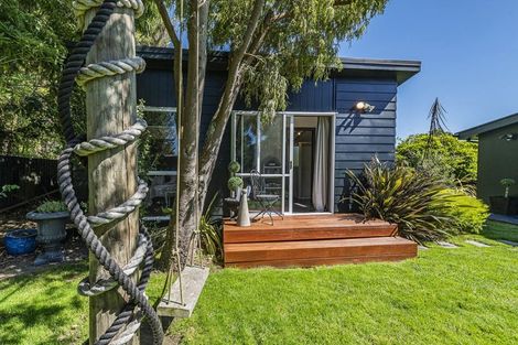 Photo of property in 11 Swindells Road, Waikuku Beach, 7473