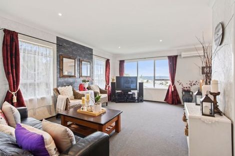 Photo of property in 2/195 Metcalfe Road, Ranui, Auckland, 0612